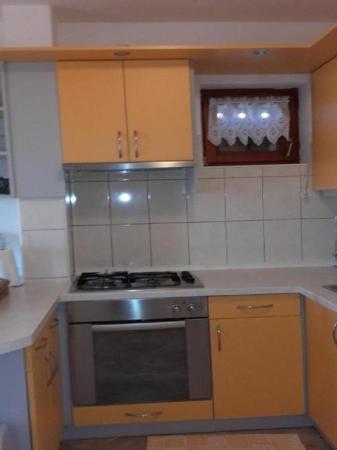 Apartments Smilje I Maslina Горни-Карин Экстерьер фото