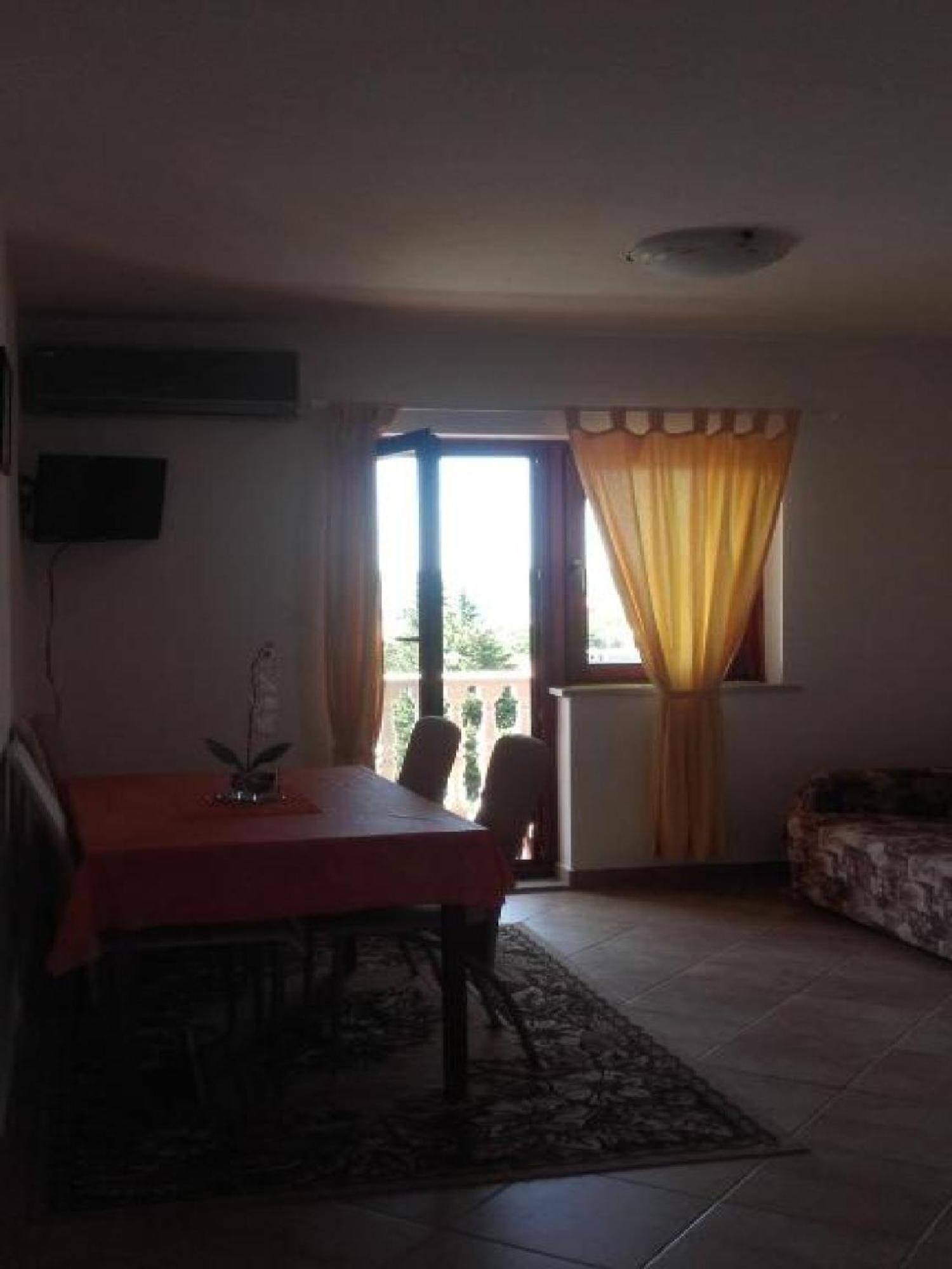 Apartments Smilje I Maslina Горни-Карин Номер фото